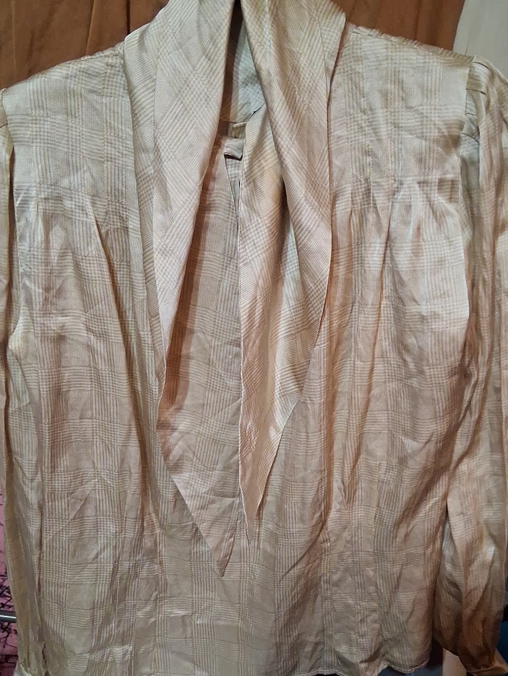 100% pure silk levante top